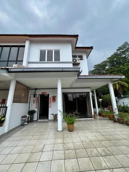 2-storey Terraced House for Sale in Taman Universiti Indah (Seri Kembangan) - Sean Cheong - Exterior - PropertyGuru.com.my