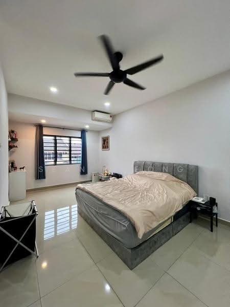 2-storey Terraced House for Sale in Taman Universiti Indah (Seri Kembangan) - Sean Cheong - Bedroom - PropertyGuru.com.my