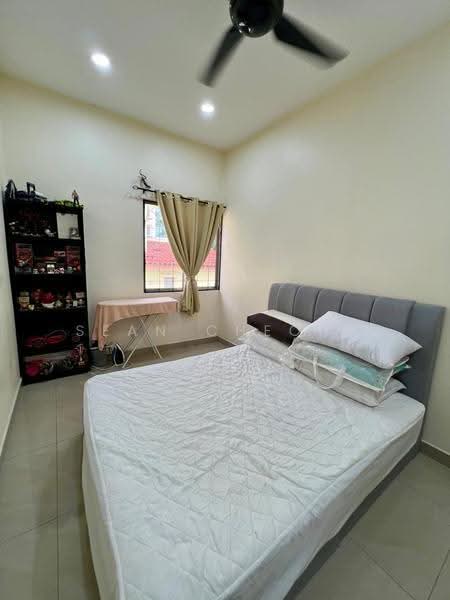 2-storey Terraced House for Sale in Taman Universiti Indah (Seri Kembangan) - Sean Cheong - Bedroom - PropertyGuru.com.my