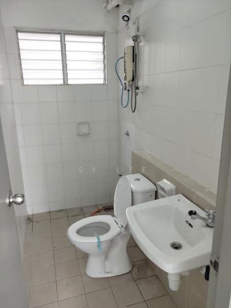 Apartment for Rent at Suria Permai - SY Lee - Bathroom - PropertyGuru.com.my