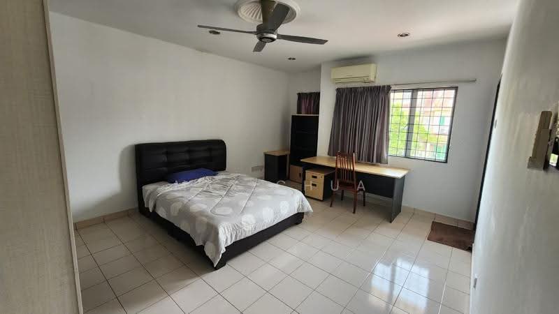 Rumah Teres 2.5-Tingkat untuk Disewa di Bandar Putra Permai (Seri Kembangan) - Max Chua - Bedroom - PropertyGuru.com.my
