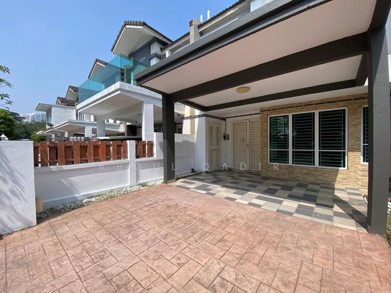 Rumah Teres 2-Tingkat untuk Dijual di Bandar Tun Hussein Onn (Cheras) - Abdul Qadir - Exterior - PropertyGuru.com.my