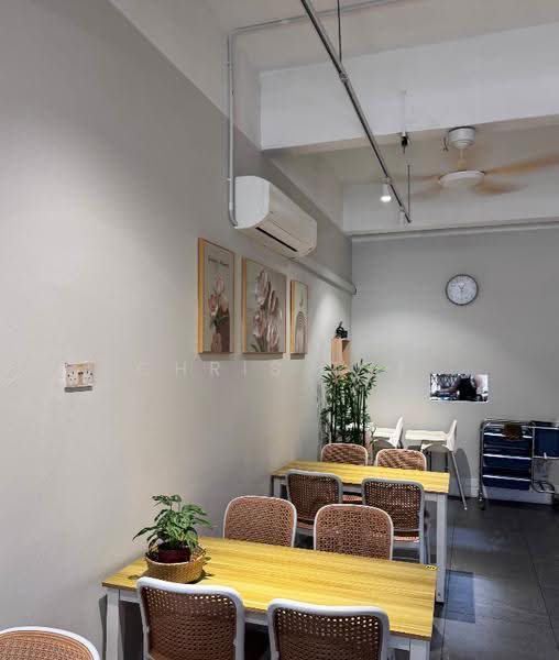 Kedai untuk Disewa di Taman Sri Gombak (Gombak) - Chris Tye - Dining Room - PropertyGuru.com.my