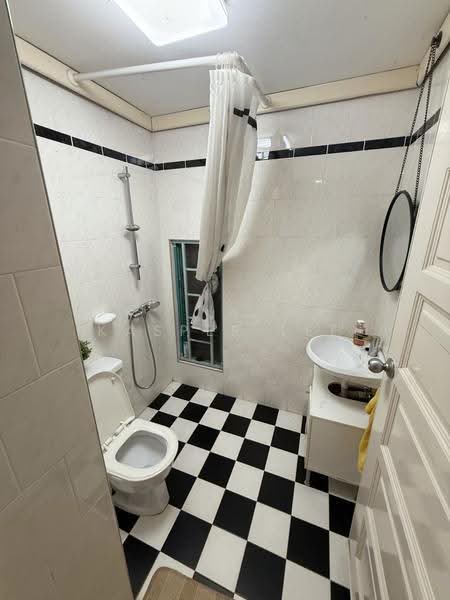 2-storey Terraced House for Sale in Bandar Seri Alam (Masai) - Kasper Lee - Bathroom - PropertyGuru.com.my
