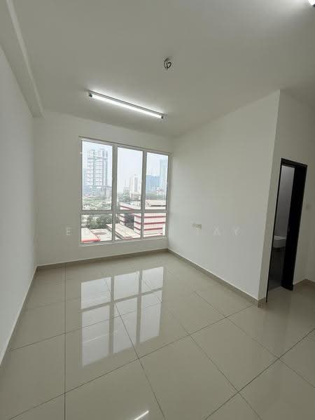 Kediaman Servis untuk Dijual di TRELLIS RESIDENCES - Eugene Tay - Interior - PropertyGuru.com.my
