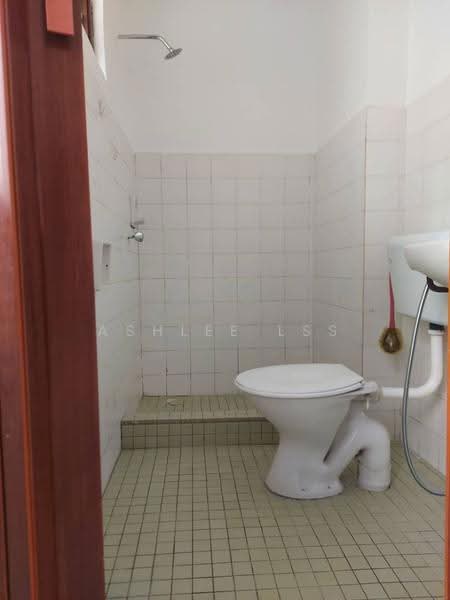 Kondominium untuk Dijual di Menara Seputih - Ashlee LSS - Bathroom - PropertyGuru.com.my