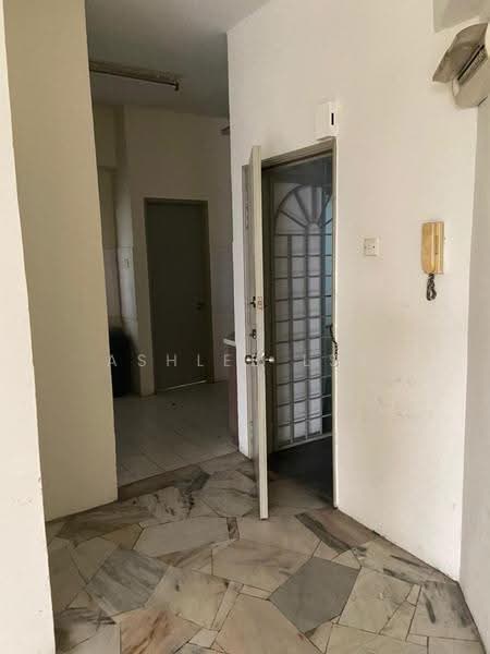Kondominium untuk Dijual di Menara Seputih - Ashlee LSS - Entrance - PropertyGuru.com.my