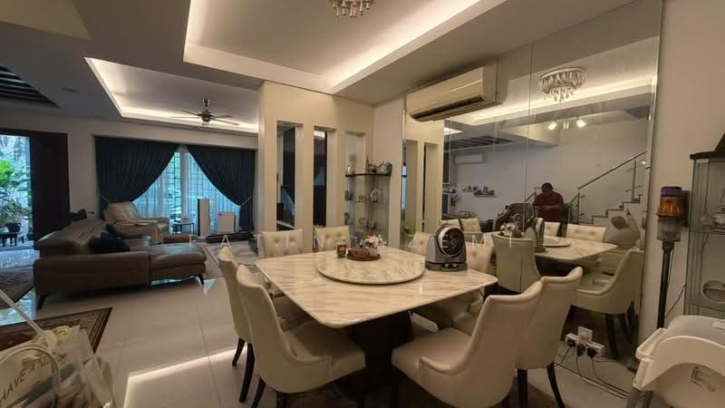 Rumah Teres 2.5-Tingkat untuk Dijual di Putra Heights (Subang Jaya) - Fatin Azemi - Living Room - PropertyGuru.com.my