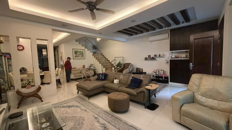 Rumah Teres 2.5-Tingkat untuk Dijual di Putra Heights (Subang Jaya) - Fatin Azemi - Living Room - PropertyGuru.com.my
