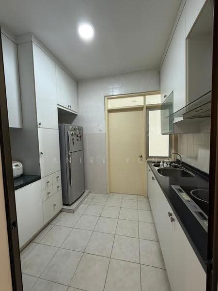 Apartment for Sale at Pulai View - Daniel Yong - Kitchen - PropertyGuru.com.my