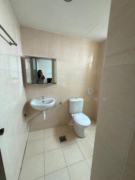 Apartment for Sale at Pulai View - Daniel Yong - Bathroom - PropertyGuru.com.my