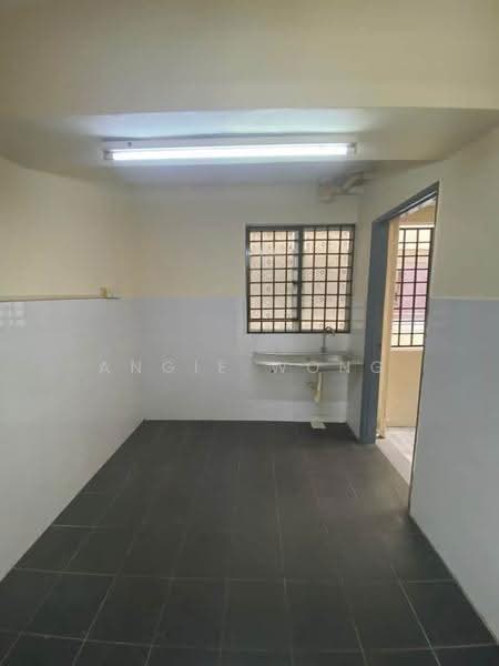 Pangsapuri untuk Disewa di Pangsapuri Danau Pandan 1 - Angie Wong - Kitchen - PropertyGuru.com.my