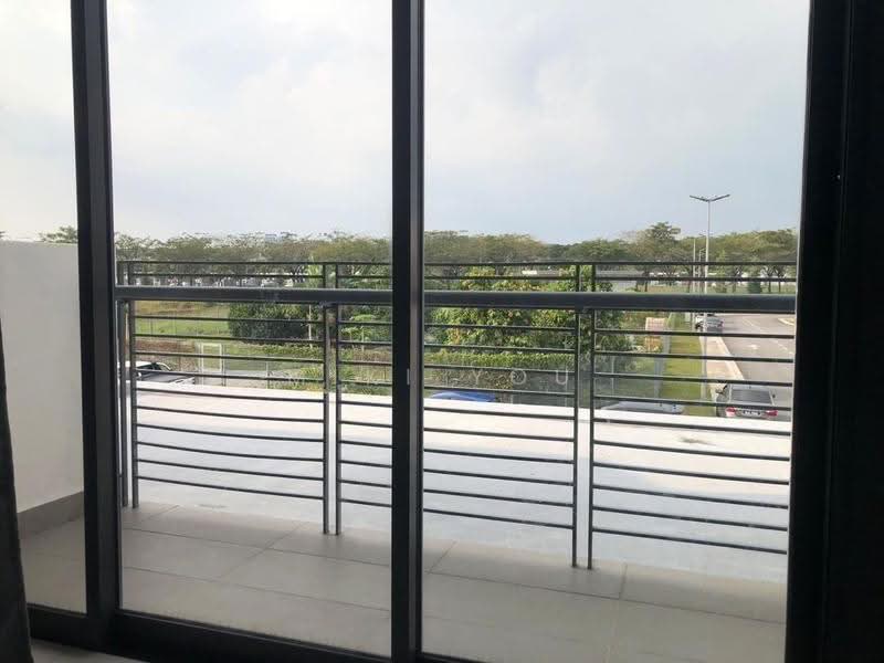 2-storey Terraced House for Rent in Telok Panglima Garang (Selangor) - Miki You - Balcony - PropertyGuru.com.my