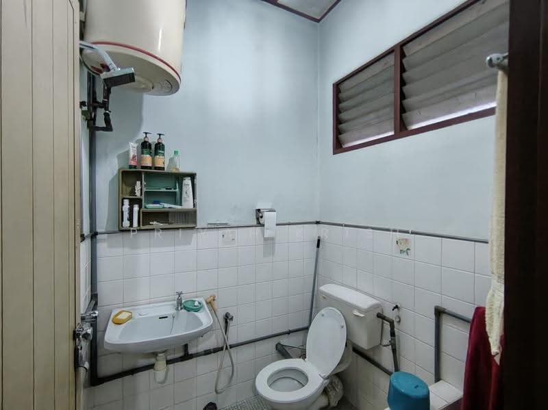 Terraced House for Sale in Bangsar (Kuala Lumpur) - PRIYAH KRISH - Bathroom - PropertyGuru.com.my