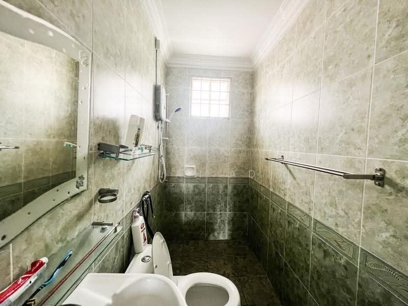 3-storey Terraced House for Sale in Setiawangsa (Kuala Lumpur) - Adilah Adib - Bathroom - PropertyGuru.com.my