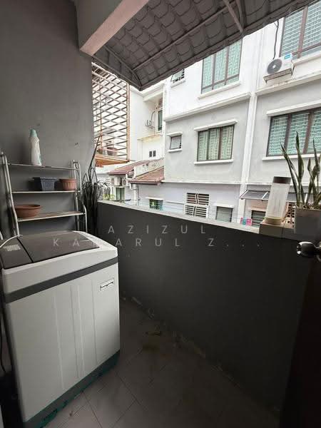 Townhouse for Sale in Taman Tropika 2 (Kajang) - Azizul Kamarul Zaman - Balcony - PropertyGuru.com.my