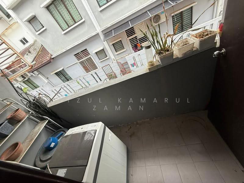 Townhouse for Sale in Taman Tropika 2 (Kajang) - Azizul Kamarul Zaman - Balcony - PropertyGuru.com.my