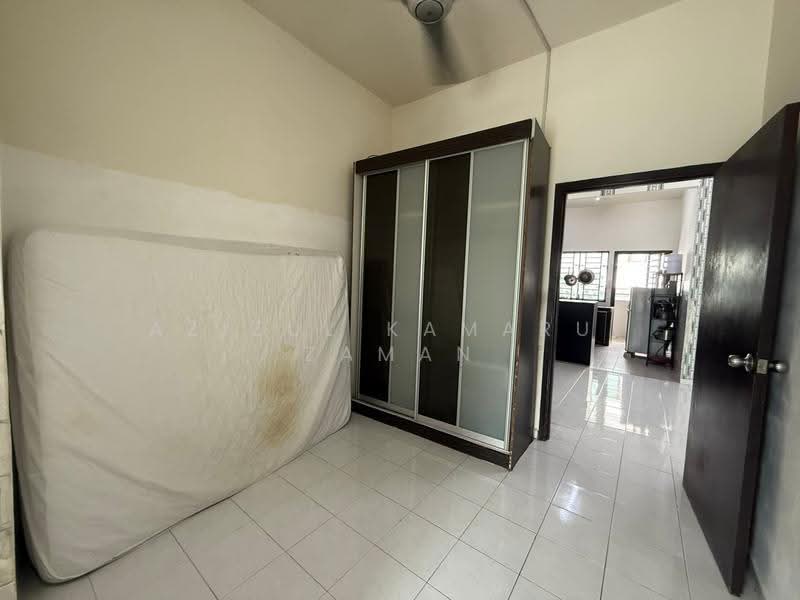 Townhouse for Sale in Taman Tropika 2 (Kajang) - Azizul Kamarul Zaman - Bedroom - PropertyGuru.com.my