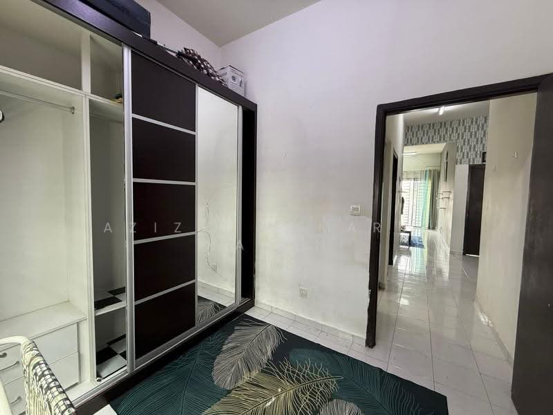 Townhouse for Sale in Taman Tropika 2 (Kajang) - Azizul Kamarul Zaman - Corridor - PropertyGuru.com.my