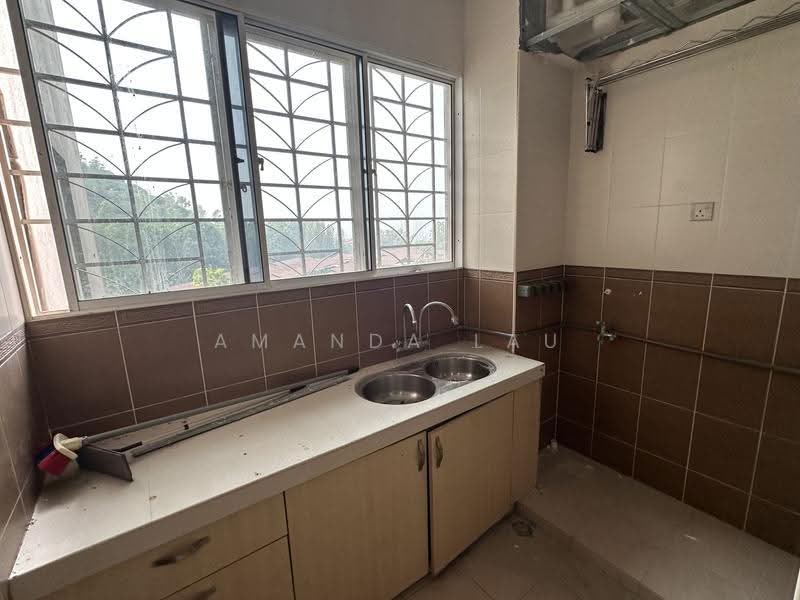 Condominium for Sale at Aseana Puteri - Amanda Lau - Kitchen - PropertyGuru.com.my