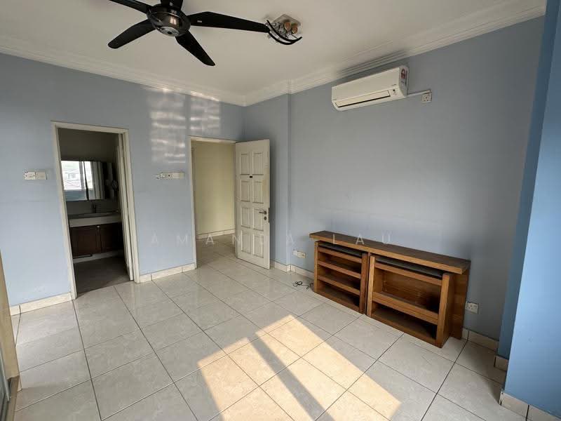 Condominium for Sale at Aseana Puteri - Amanda Lau - Master Bedroom - PropertyGuru.com.my