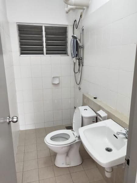 Apartment for Rent at Suria Permai - SY Lee - Bathroom - PropertyGuru.com.my