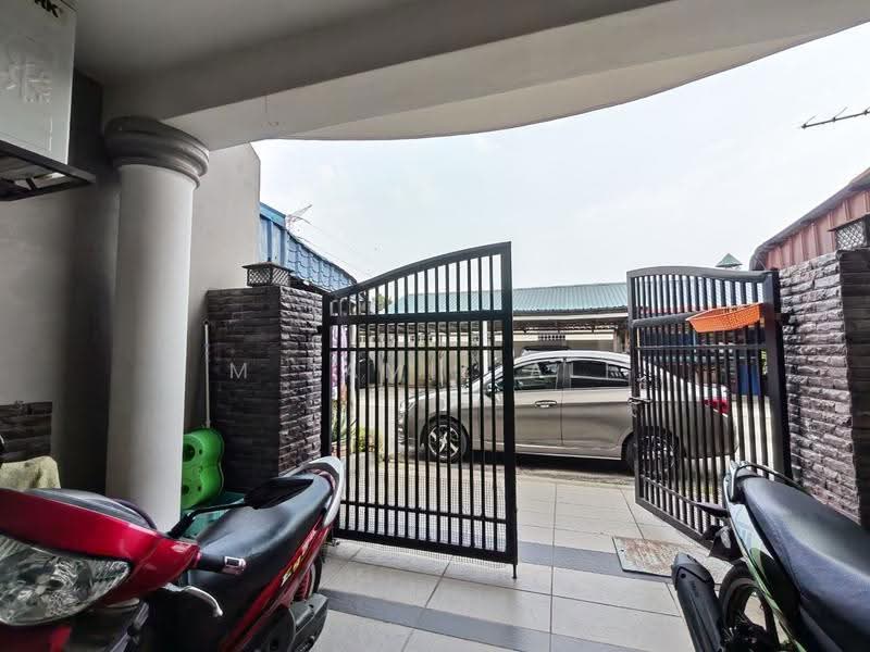 2-storey Terraced House for Rent in Taman Serdang Jaya (Seri Kembangan) - M Jamil Ali - Exterior - PropertyGuru.com.my