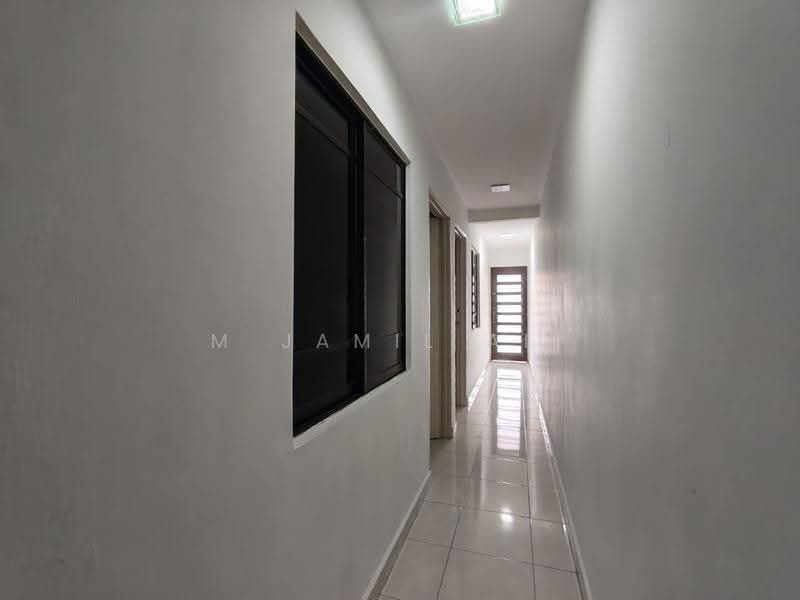 2-storey Terraced House for Rent in Taman Serdang Jaya (Seri Kembangan) - M Jamil Ali - Corridor - PropertyGuru.com.my