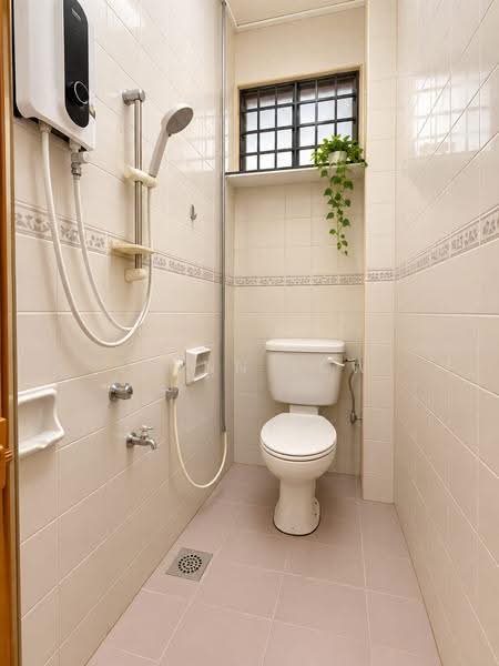 1.5-storey Terraced House for Sale in Taman Molek (Johor Bahru) - Suenn Low - Bathroom - PropertyGuru.com.my