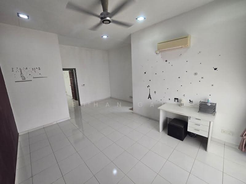 Rumah Teres 2-Tingkat untuk Dijual di Austin (Johor Bahru) - Ethan Gan - Living Room - PropertyGuru.com.my
