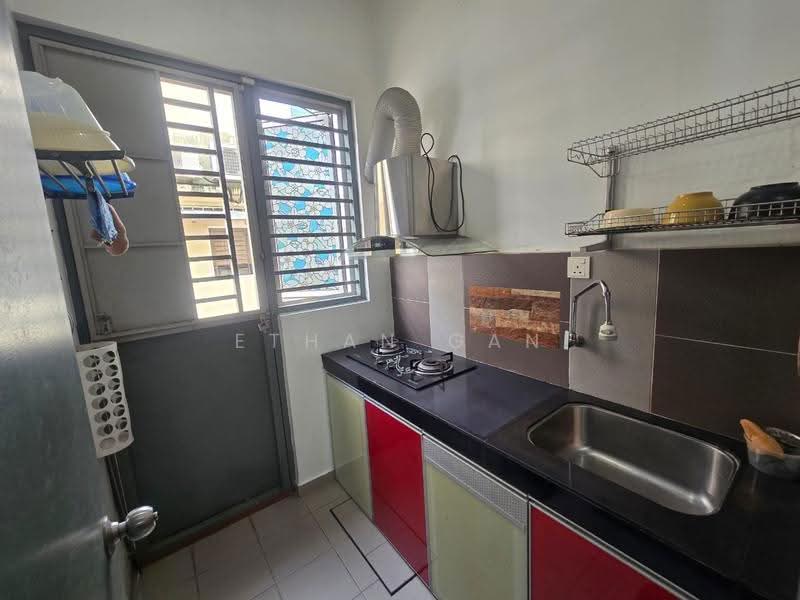 Rumah Teres 2-Tingkat untuk Dijual di Austin (Johor Bahru) - Ethan Gan - Kitchen - PropertyGuru.com.my