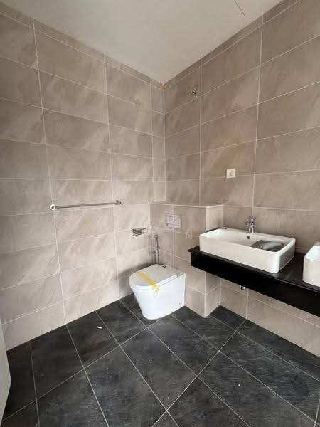 Rumah Berkembar untuk Dijual di Taman Sutera Utama (Skudai) - Inez Ng - Bathroom - PropertyGuru.com.my