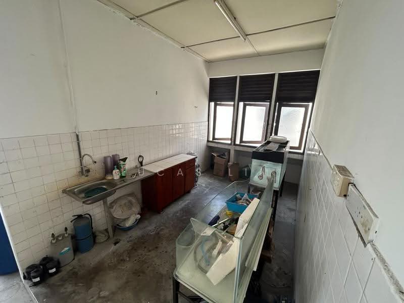 Shop / Office for Sale in Taman Ehsan (Kepong) - Lucas Lim - Kitchen - PropertyGuru.com.my