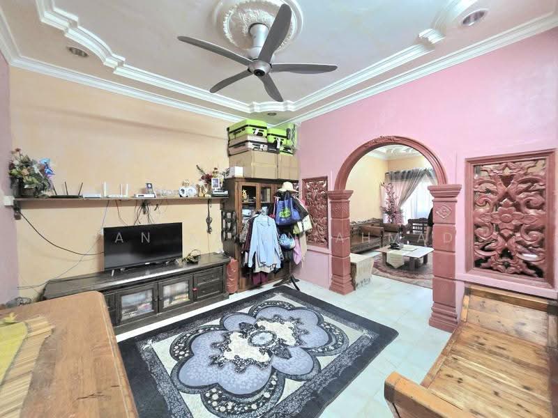 Semi-Detached House for Sale in Sepang (Selangor) - Wan Azlan Ahmad - PropertyGuru.com.my
