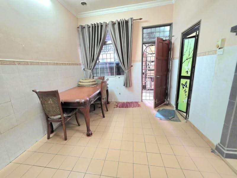Semi-Detached House for Sale in Sepang (Selangor) - Wan Azlan Ahmad - PropertyGuru.com.my