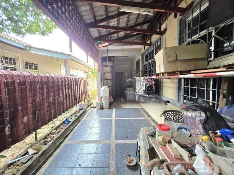 Semi-Detached House for Sale in Sepang (Selangor) - Wan Azlan Ahmad - PropertyGuru.com.my