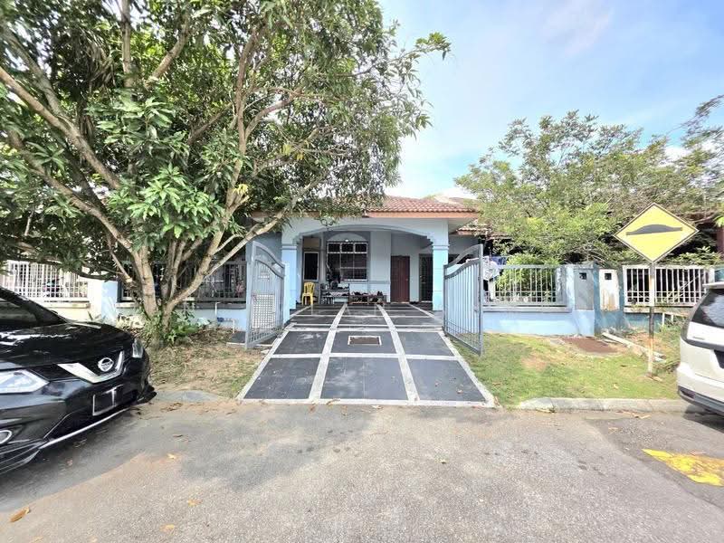 Semi-Detached House for Sale in Sepang (Selangor) - Wan Azlan Ahmad - PropertyGuru.com.my