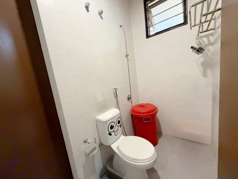 2-storey Terraced House for Rent in Bandar Saujana Putra (Tanjong Duabelas) - Charlie Gan - Bathroom - PropertyGuru.com.my
