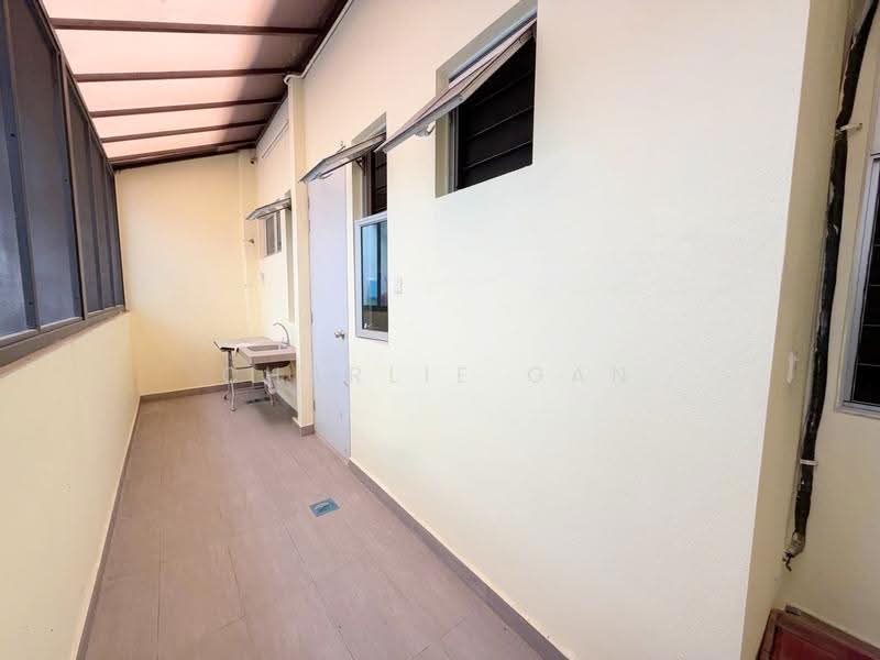 2-storey Terraced House for Rent in Bandar Saujana Putra (Tanjong Duabelas) - Charlie Gan - Balcony - PropertyGuru.com.my