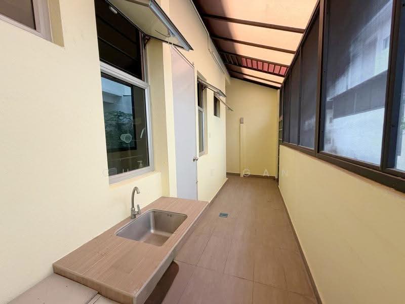 2-storey Terraced House for Rent in Bandar Saujana Putra (Tanjong Duabelas) - Charlie Gan - Balcony - PropertyGuru.com.my