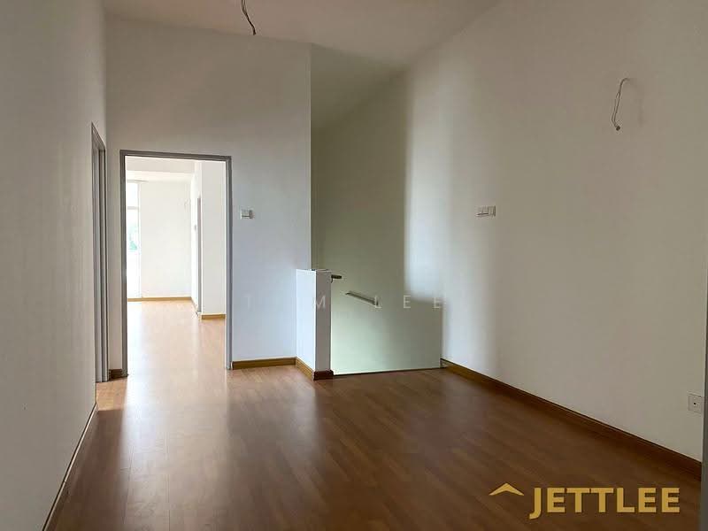 Cluster House for Sale in Canary Garden (Klang) - Tom Lee - Corridor - PropertyGuru.com.my