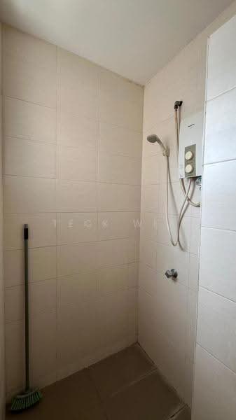 Service Residence for Sale at Platinum Lake PV 21 - Teck Wee - Bathroom - PropertyGuru.com.my