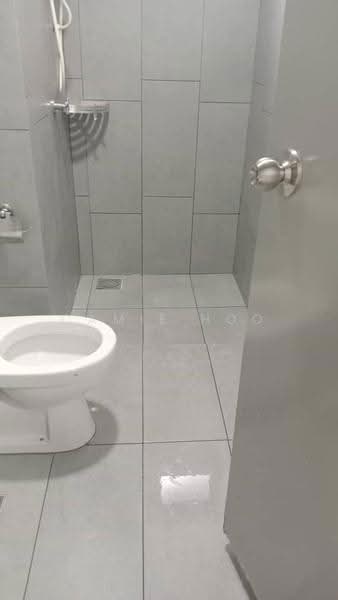 Service Residence for Sale at M Vertica - Camie Hoo - Bathroom - PropertyGuru.com.my
