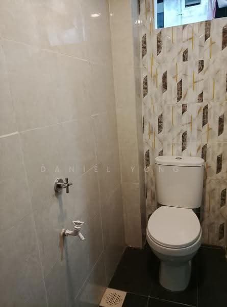 Flat for Sale at Taman Air Biru - Daniel Yong - Bathroom - PropertyGuru.com.my
