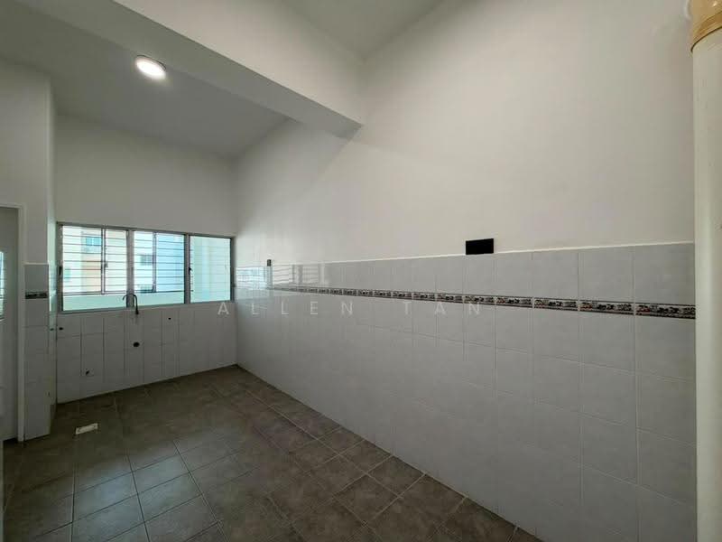 Condominium for Sale at Kelana Mahkota - Allen Tan - Kitchen - PropertyGuru.com.my