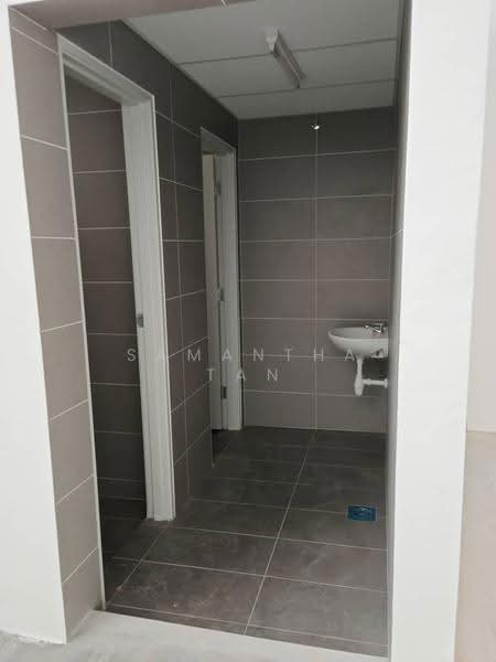 Kilang Teres untuk Disewa di Taman Lagenda Putra (Kulai) - Samantha Tan - Bathroom - PropertyGuru.com.my