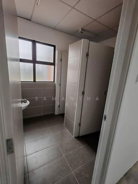 Kilang Teres untuk Disewa di Taman Lagenda Putra (Kulai) - Samantha Tan - Bathroom - PropertyGuru.com.my