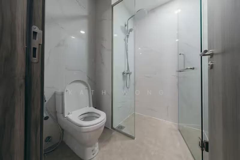 Kediaman Servis untuk Dijual di Agile Bukit Bintang - Kath Wong - Bathroom - PropertyGuru.com.my
