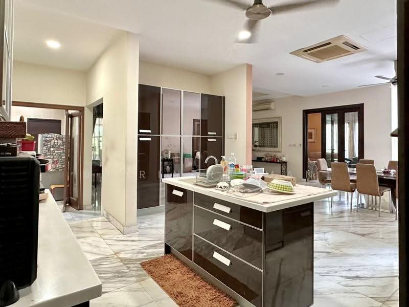 Rumah Banglo untuk Dijual di Ara Damansara (Selangor) - Nazrin Rahman - Kitchen - PropertyGuru.com.my