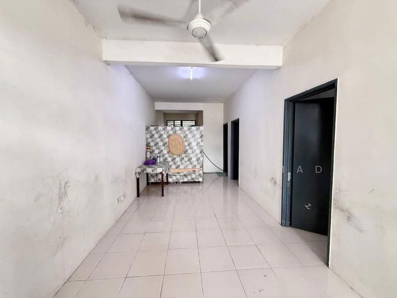 1-storey Terraced House for Sale in Bandar Saujana Putra (Tanjong Duabelas) - Wan Azlan Ahmad - Interior - PropertyGuru.com.my